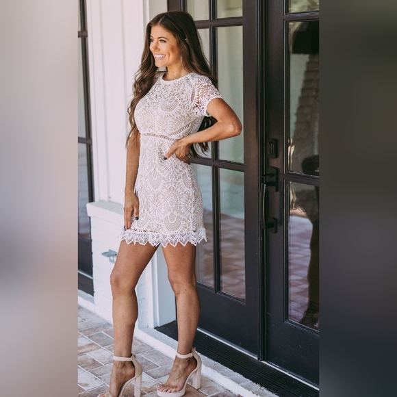 Hidden Label Luna Lace Dress-White/Nude - Picture 2 of 10